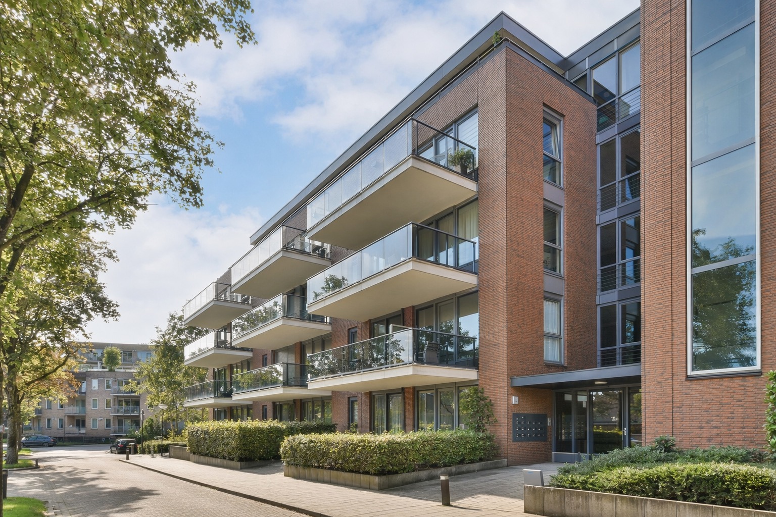 Verbouwingsspecificatie en aannemer offerte 1 Verbouwingsspecificatie en aannemer offerte: uitleg voor een woningtaxatie in Eindhoven.