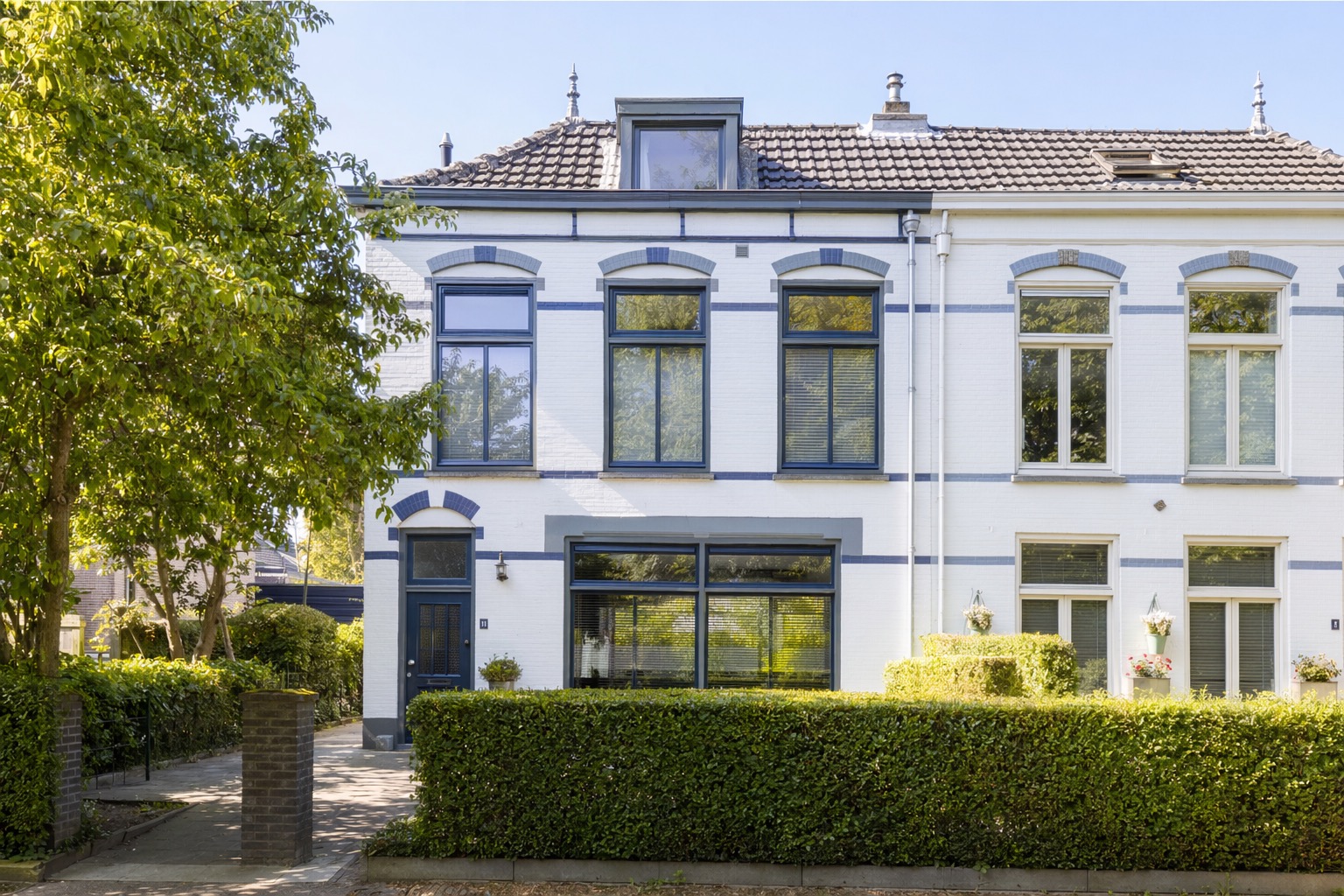 Taxatiedossier met woning en documenten voor documenten taxatie hypotheek