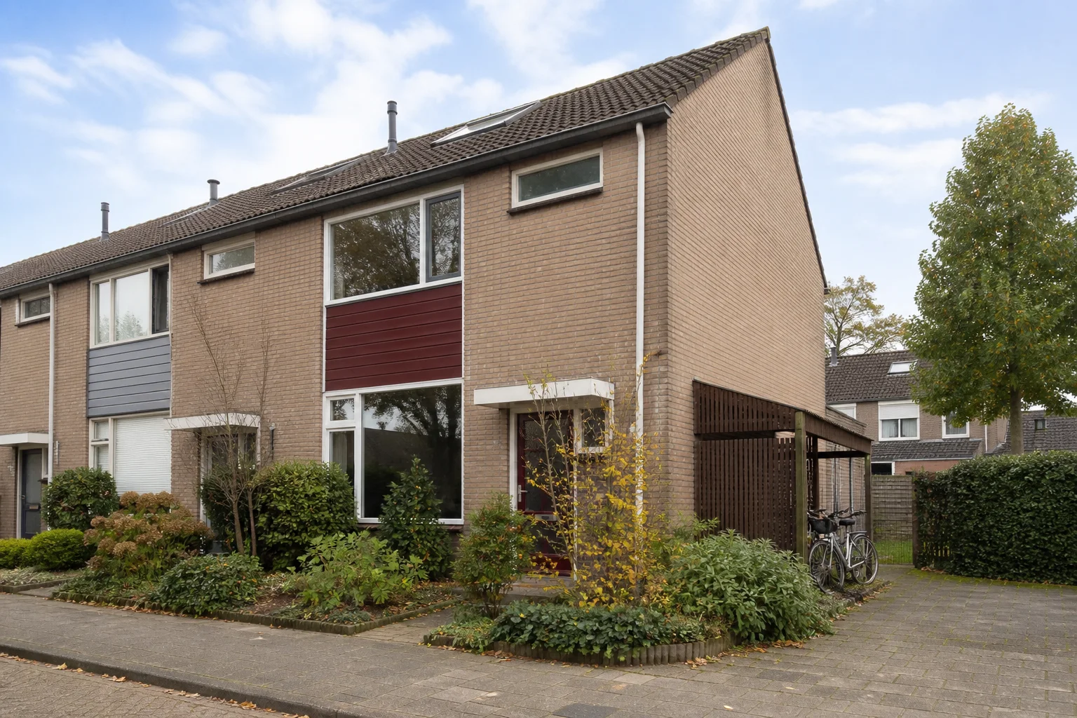 House Valuation in Achtse Barrier–Hoeven, Eindhoven 5 Representative established family housing in Achtse Barrier–Hoeven, Eindhoven