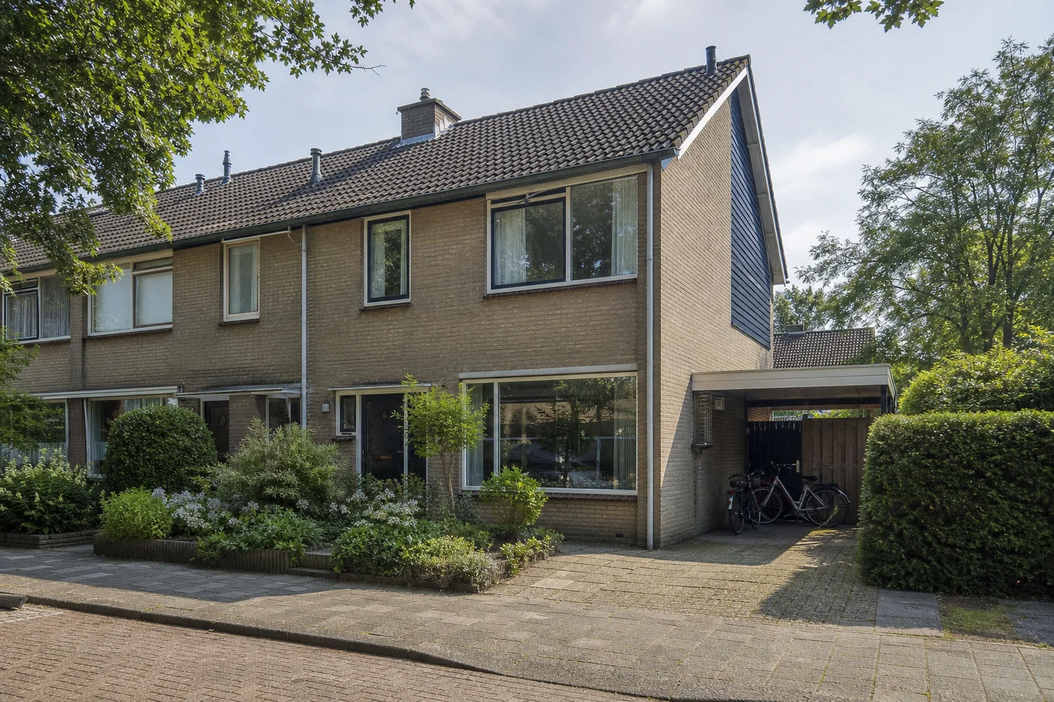House Valuation in Achtse Barrier–Spaaihoef, Eindhoven 5 Representative established family housing in Achtse Barrier–Spaaihoef, Eindhoven