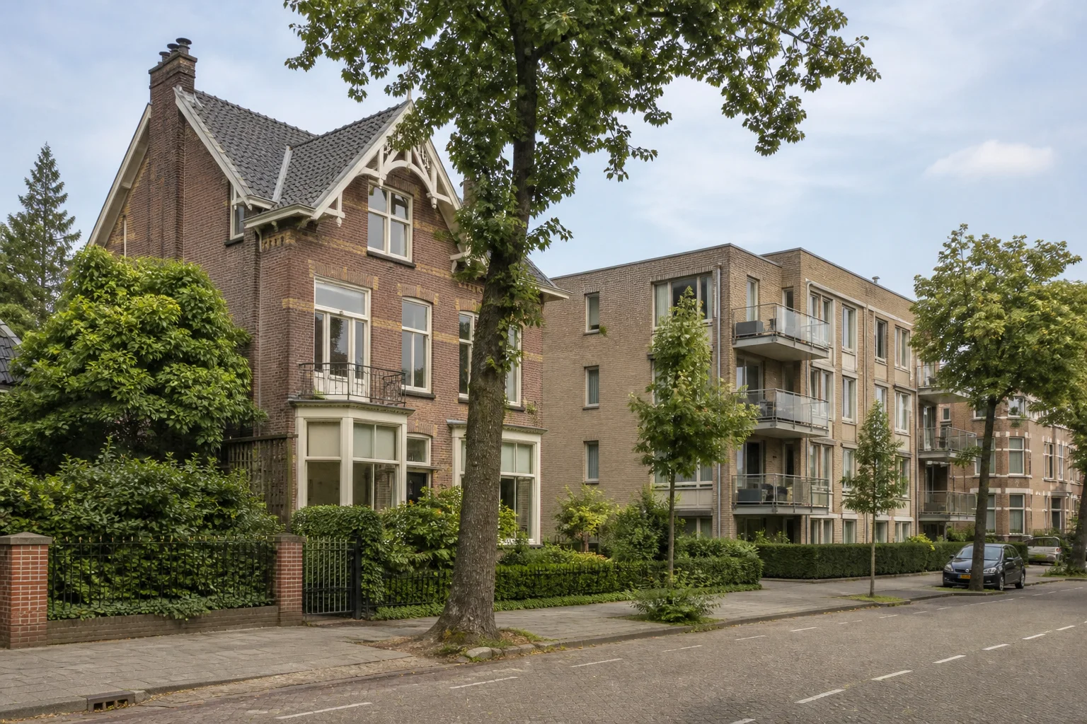 House Valuation in Elzent-Noord 6 Representative brick family house in Elzent-Noord
