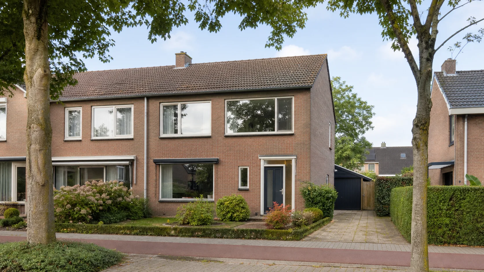 House Valuation in Someren 6 Representative brick family home with garden and driveway in Someren